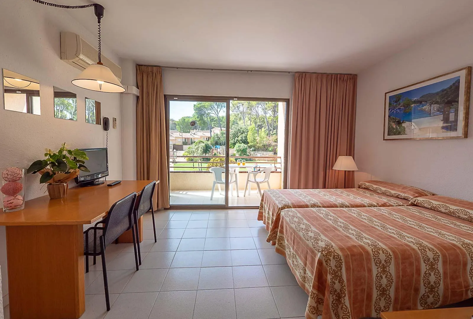 Aparthotel Golf Beach Pals Hotel